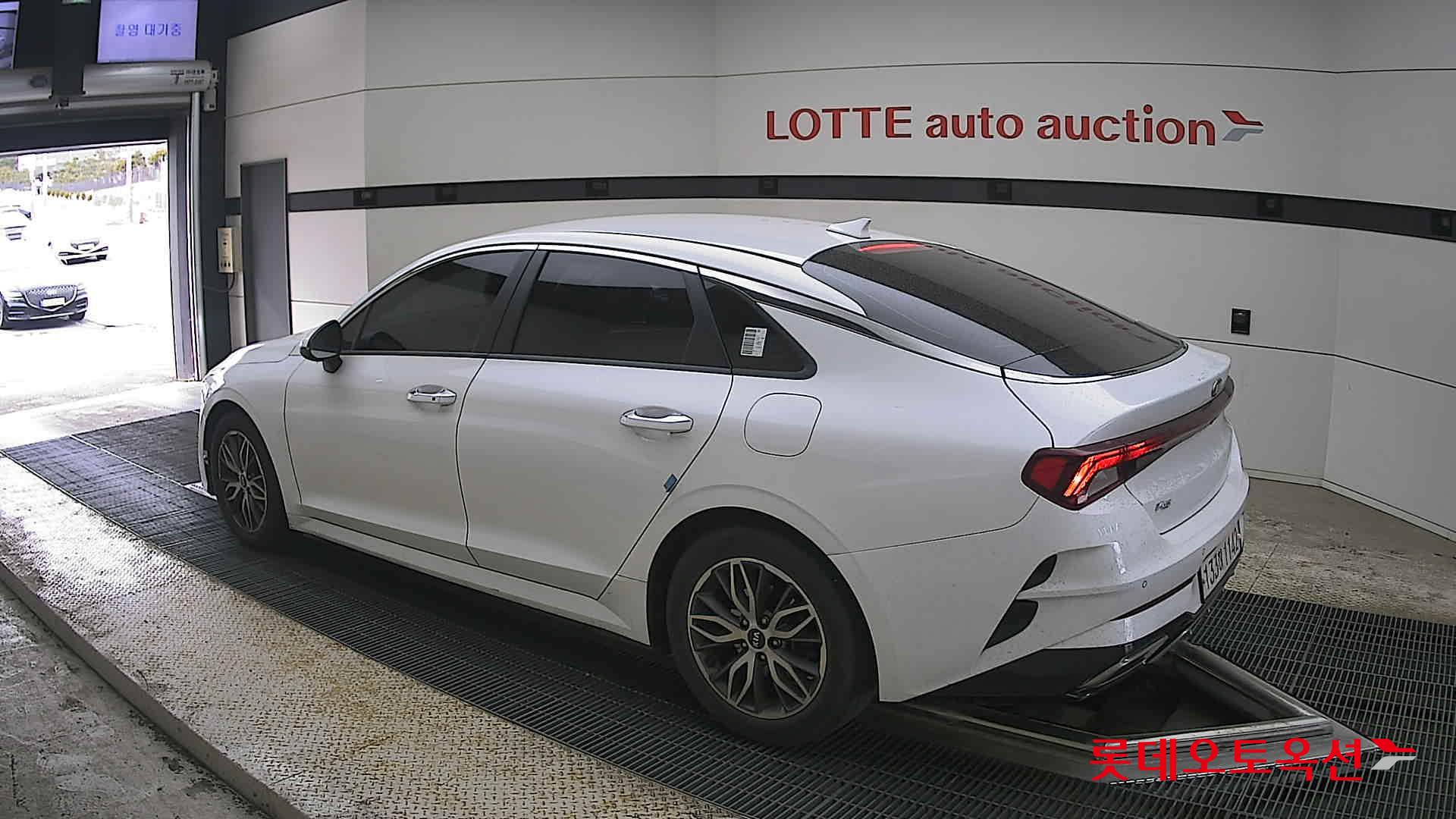 كيا K5 2021 - صورة 15