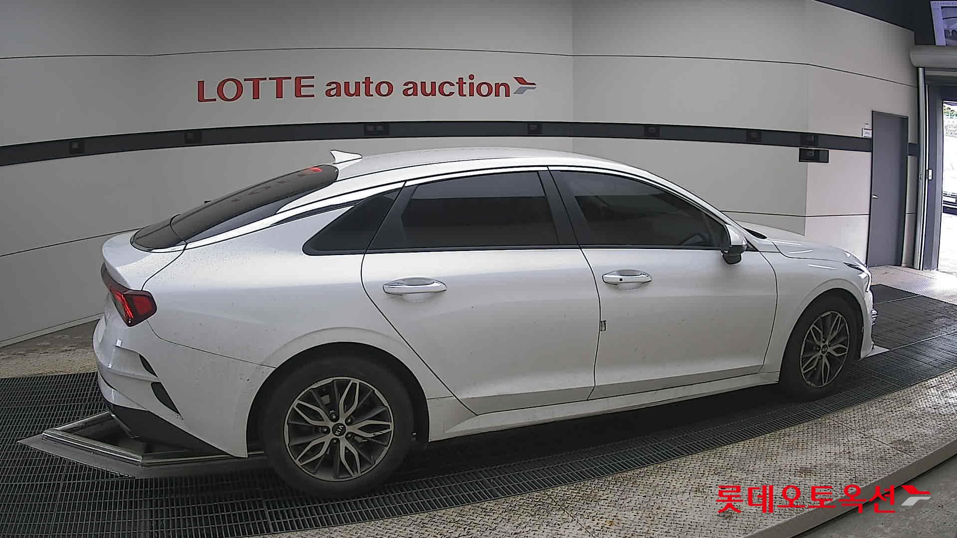 كيا K5 2021 - صورة 20