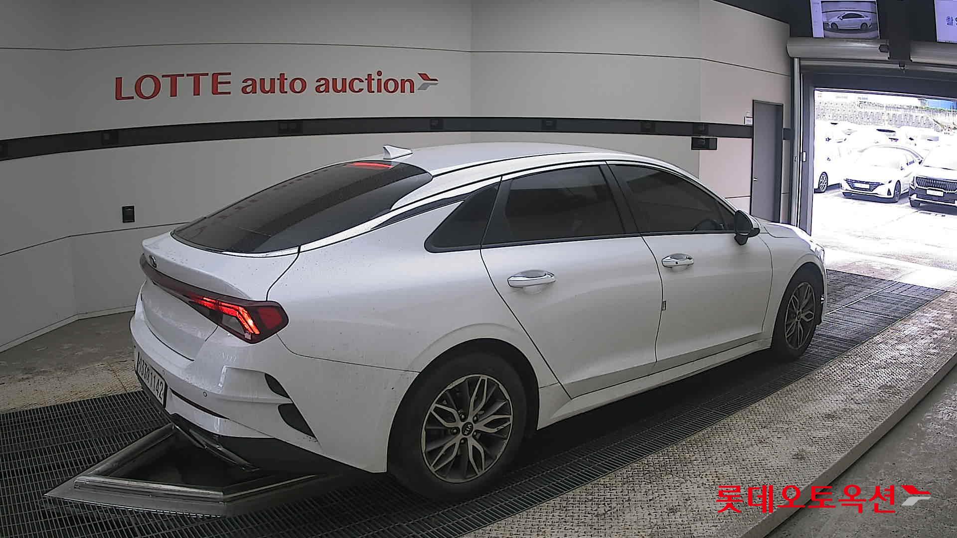 كيا K5 2021 - صورة 19