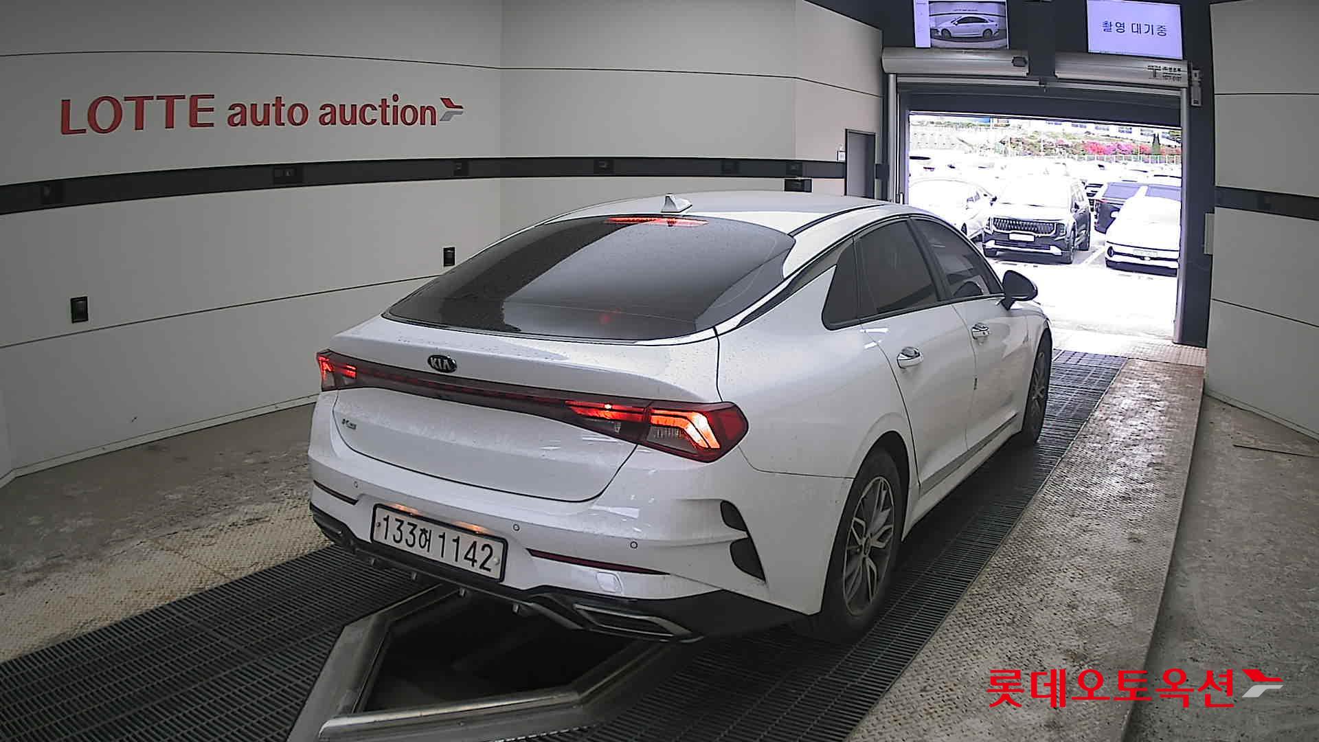 كيا K5 2021 - صورة 18