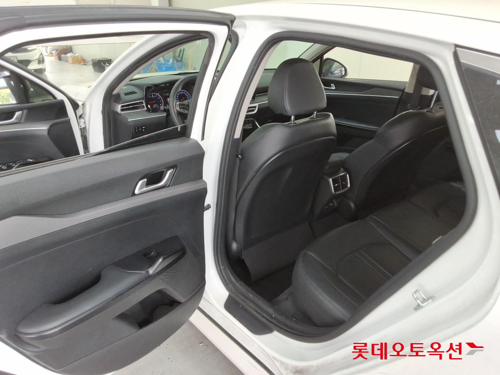 كيا K5 2021 - صورة 37