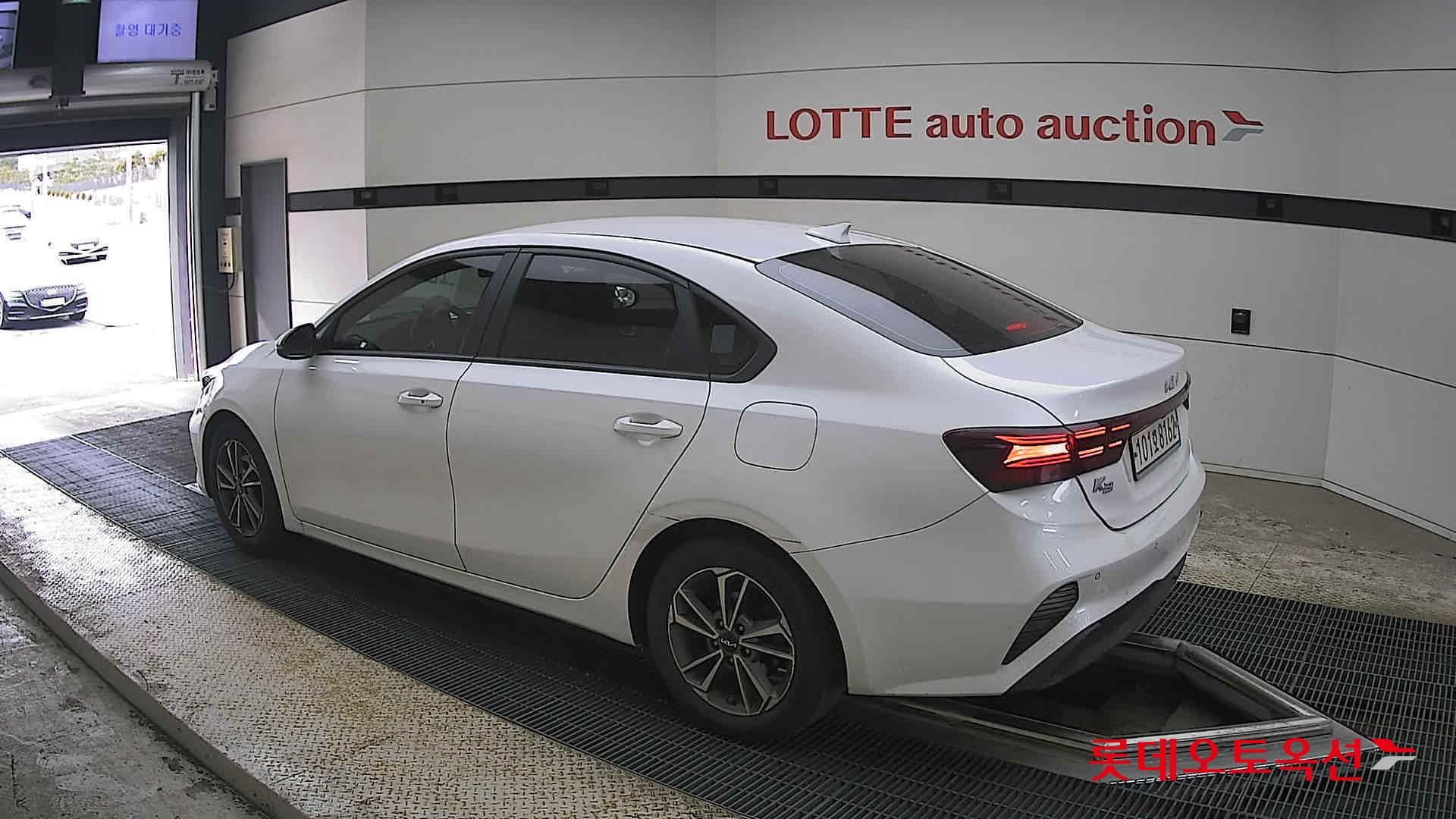 Kia K3 2022 - Image 15