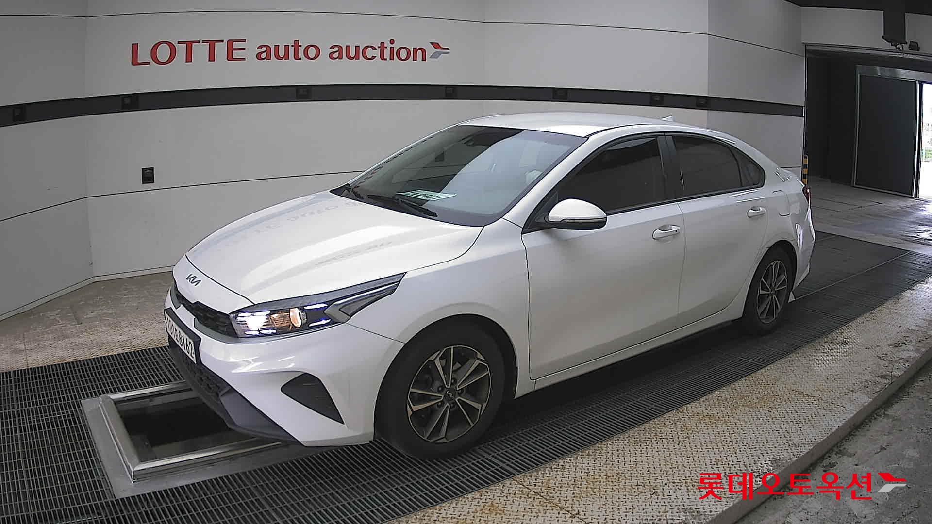 Kia K3 2022 - Image 11