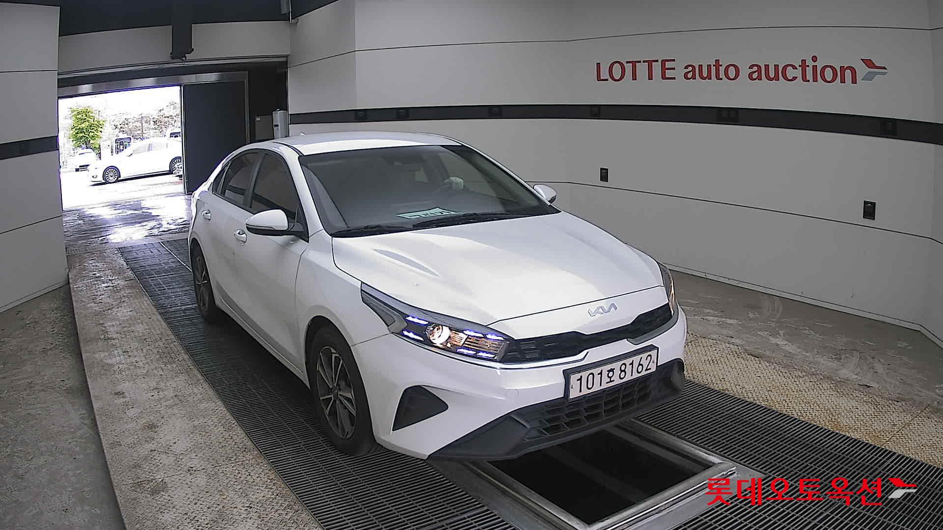 Kia K3 2022 - Image 24