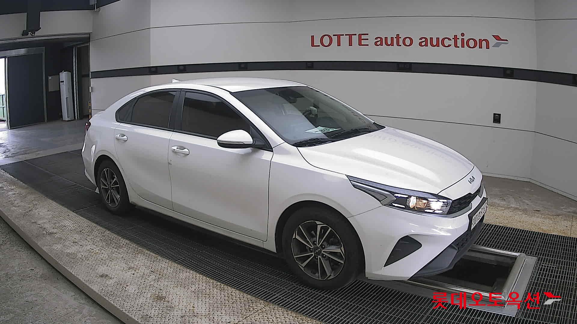 Kia K3 2022 - Image 23