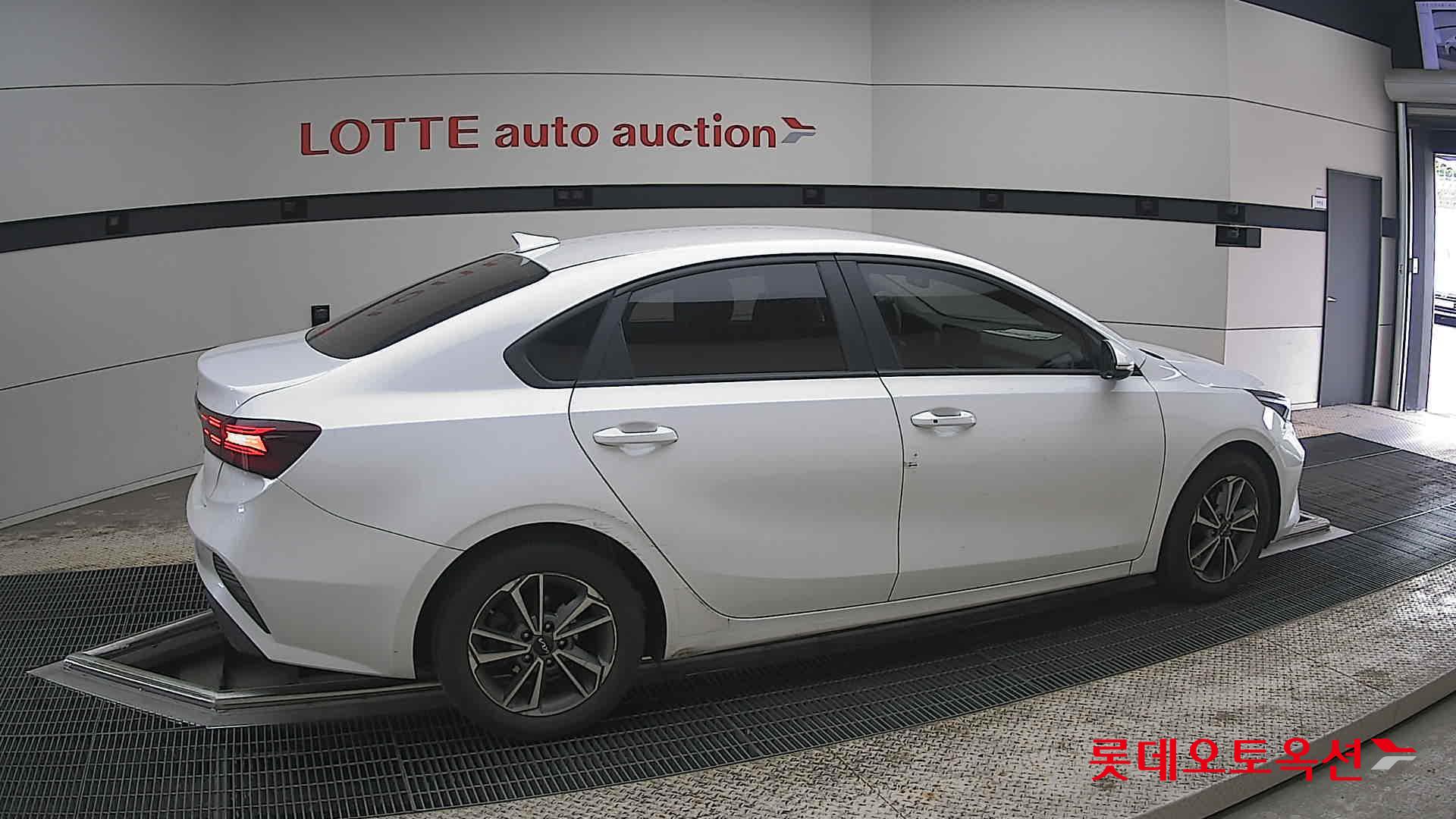 Kia K3 2022 - Image 20