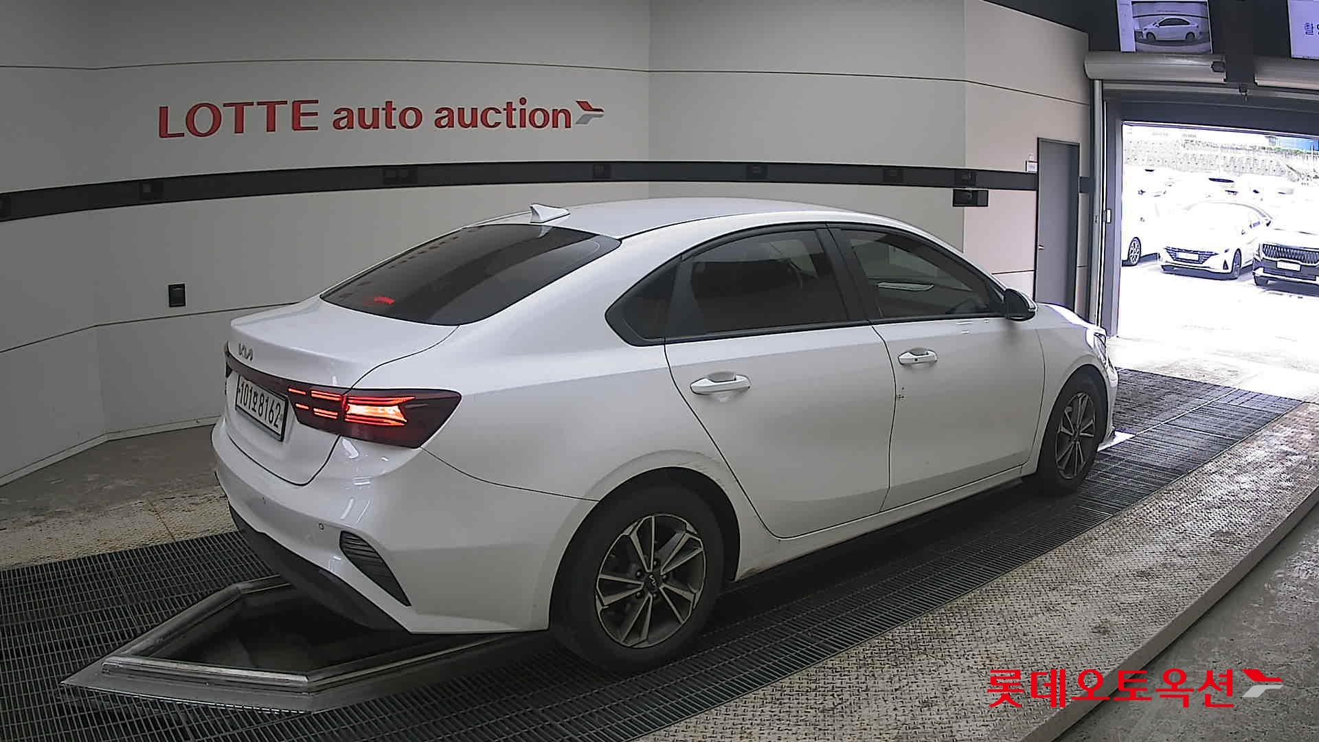 Kia K3 2022 - Image 19