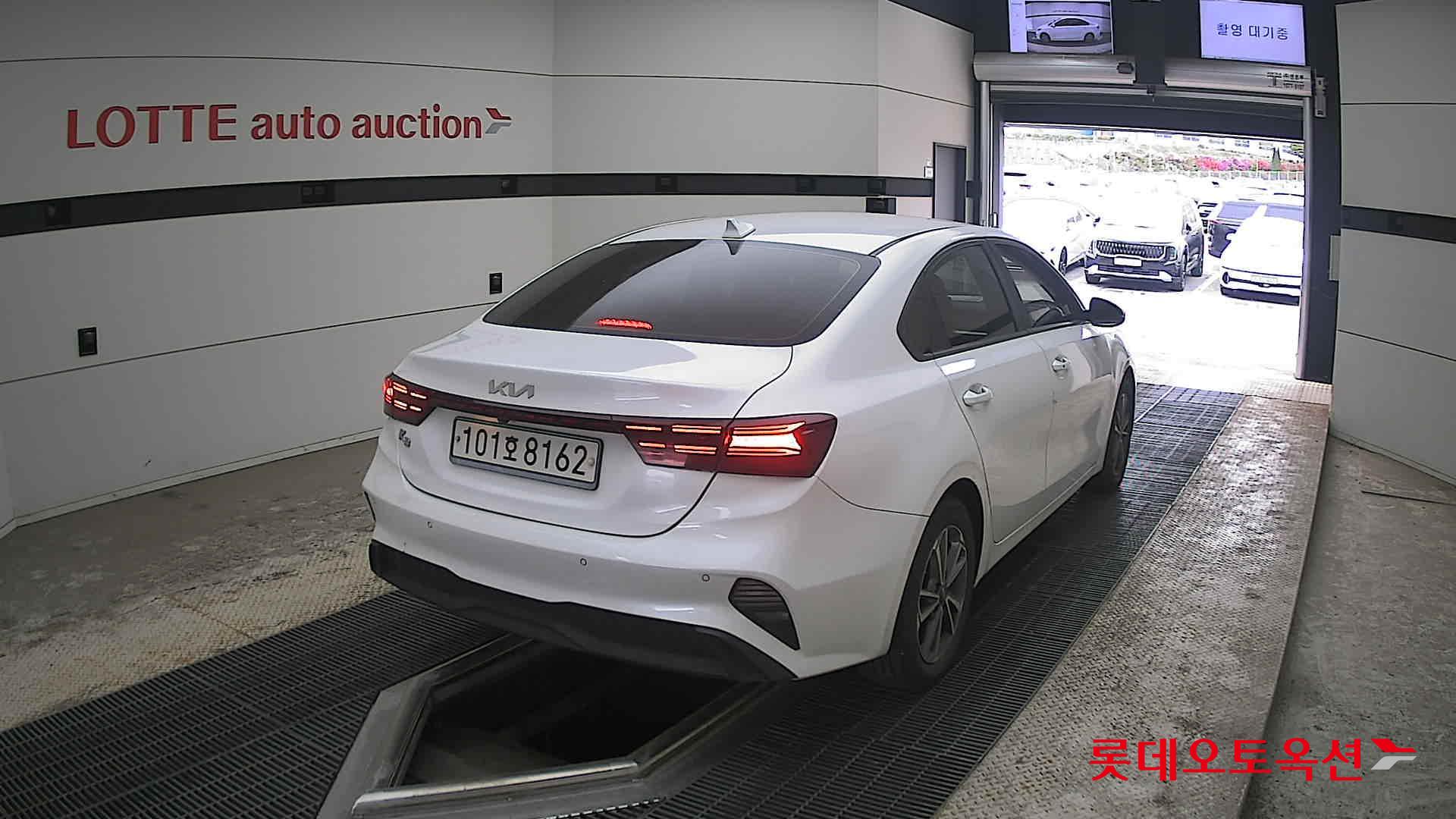 Kia K3 2022 - Image 18