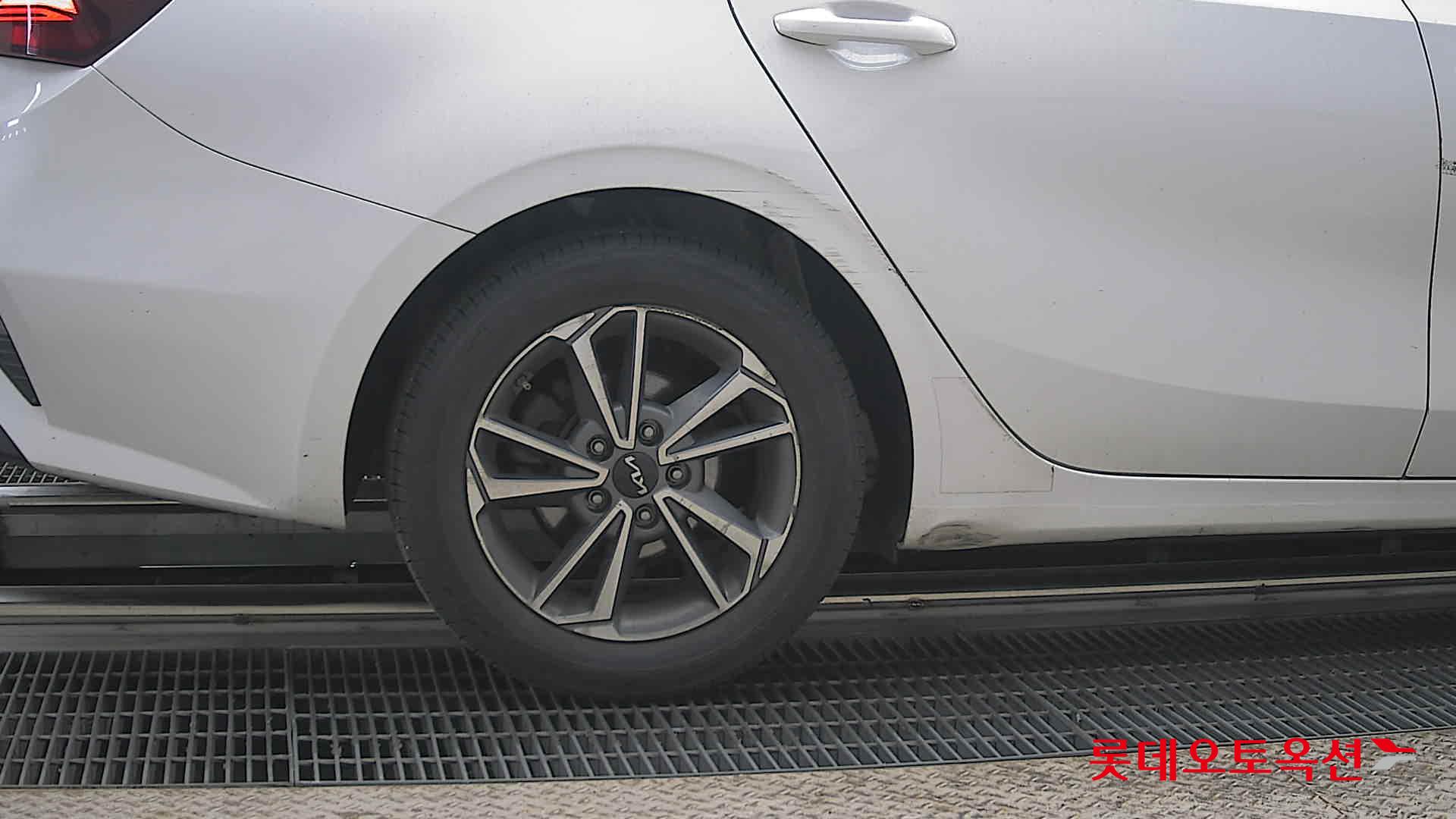 Kia K3 2022 - Image 28