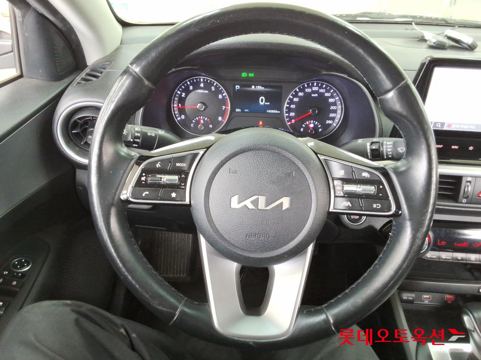 Kia K3 2022 - Image 30