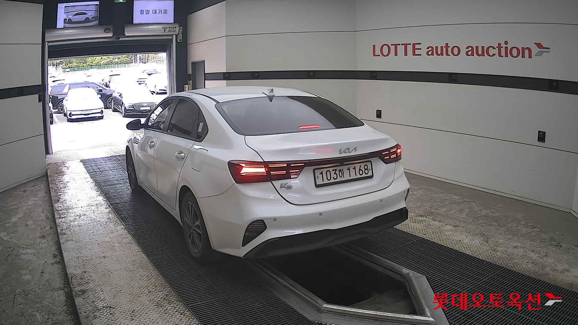 Kia K3 2022 - Image 16