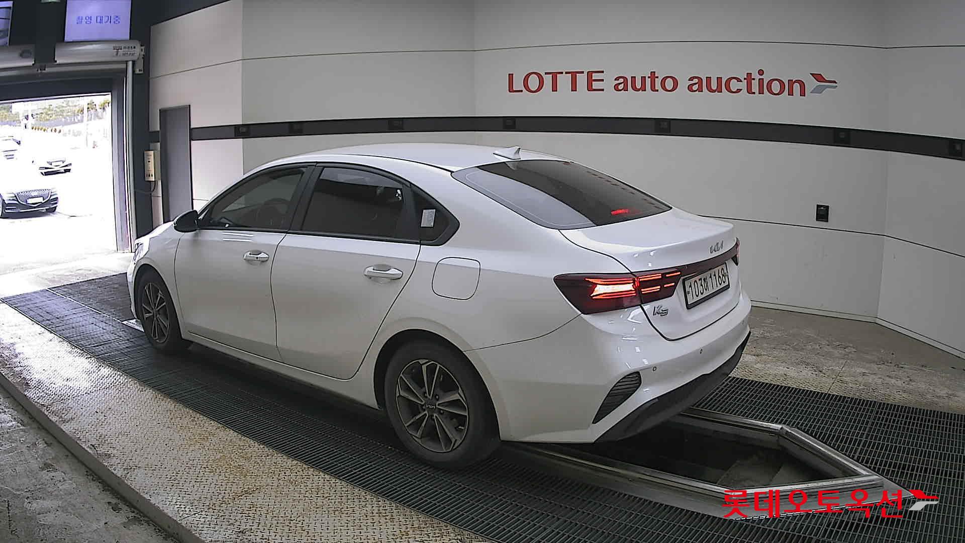 Kia K3 2022 - Image 15