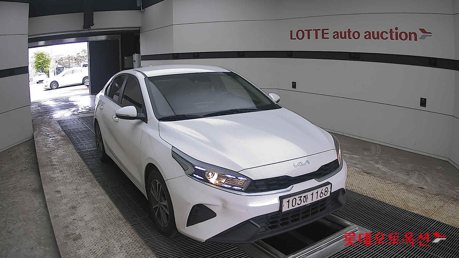 Kia K3 2022 - Image 24