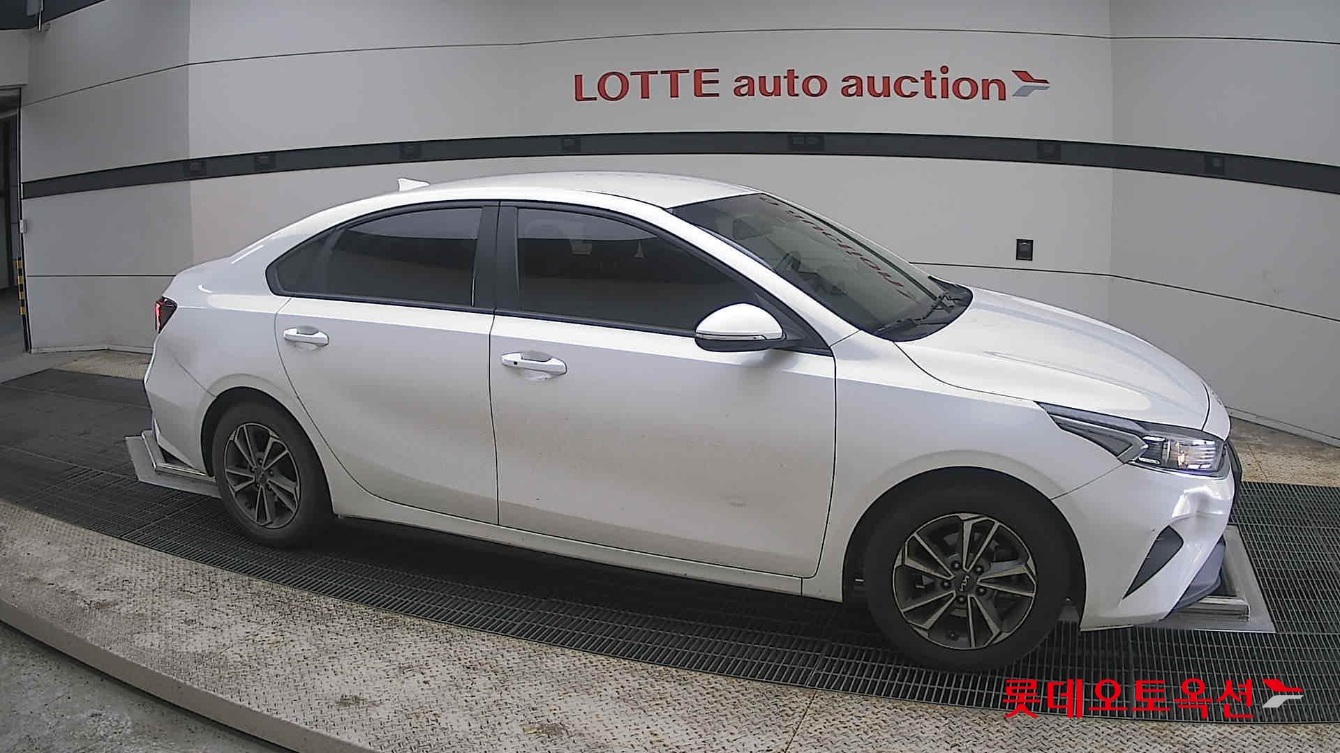 Kia K3 2022 - Image 22