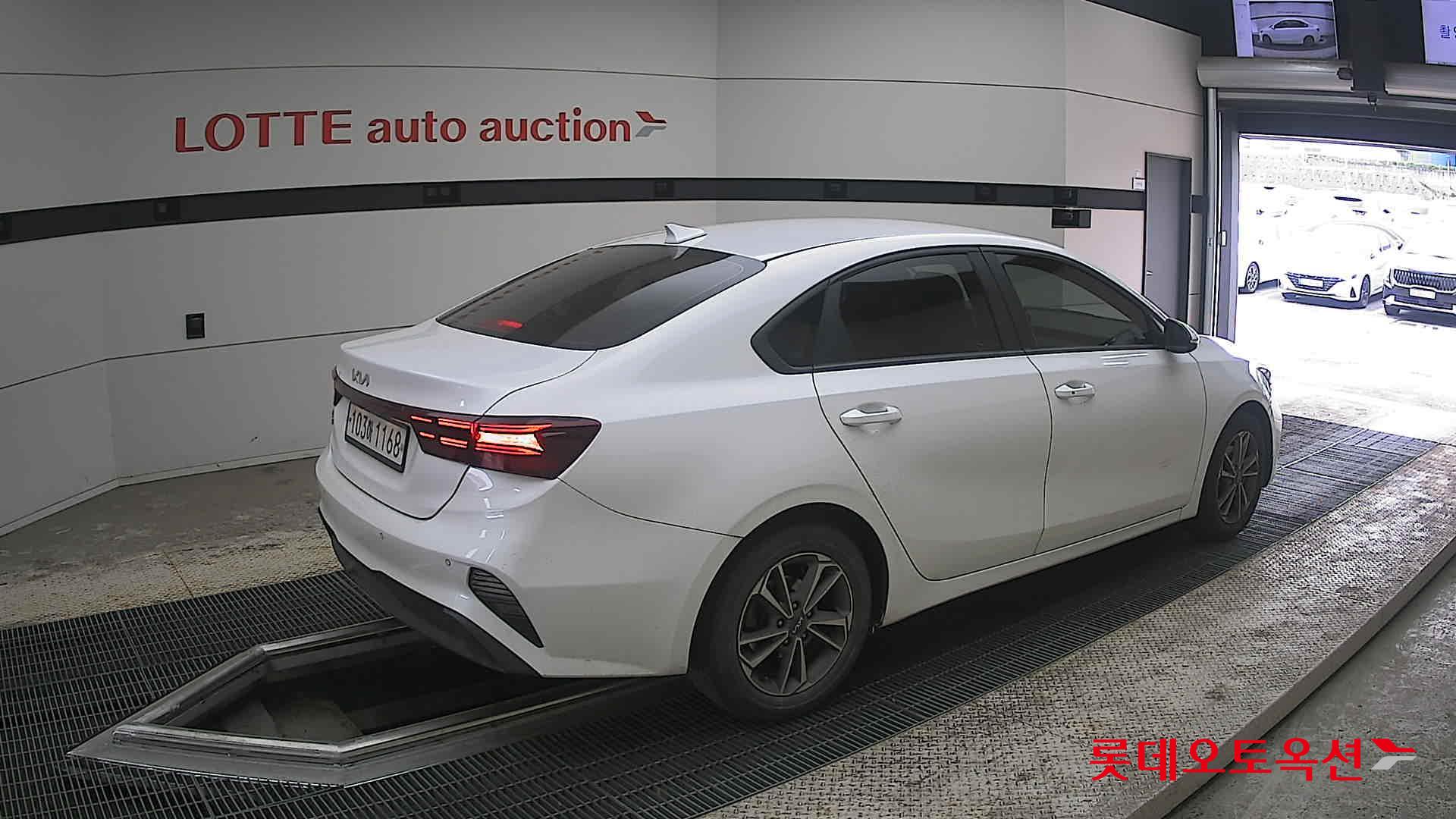 Kia K3 2022 - Image 19