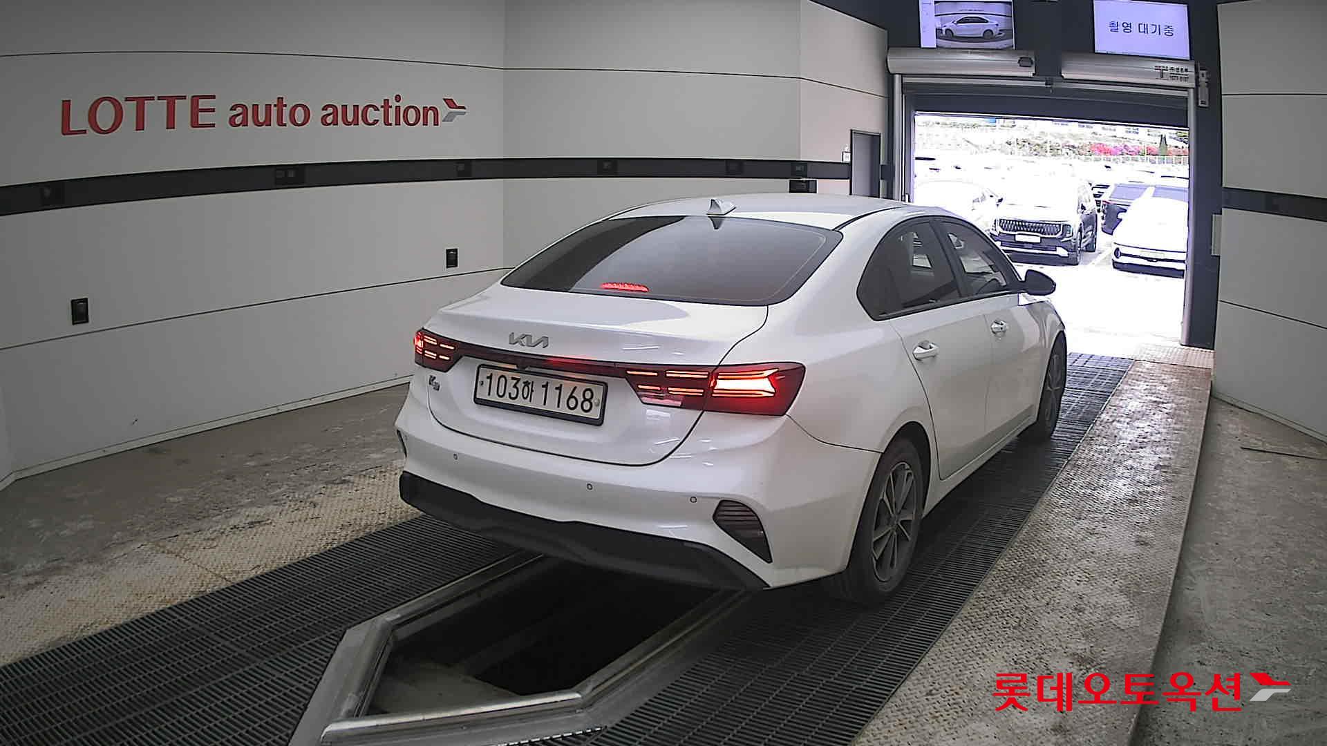 Kia K3 2022 - Image 18