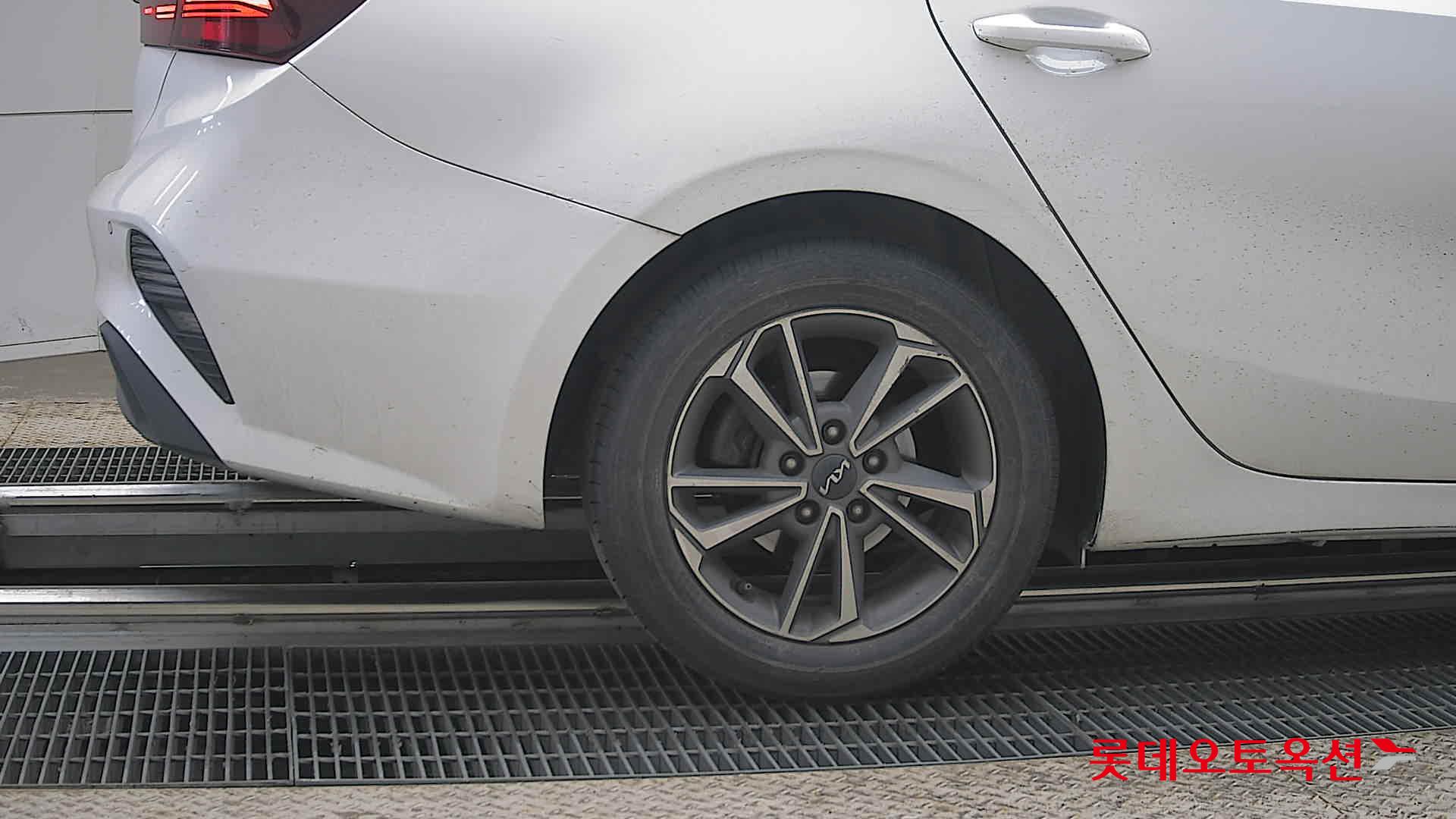 Kia K3 2022 - Image 28