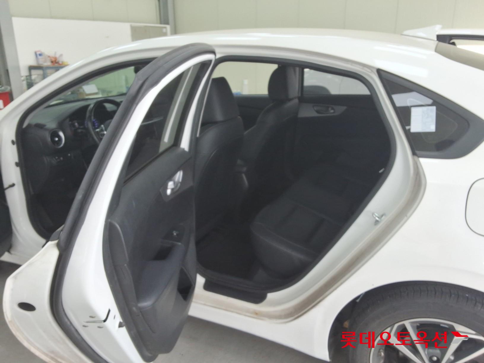 كيا K3 2022 - صورة 38