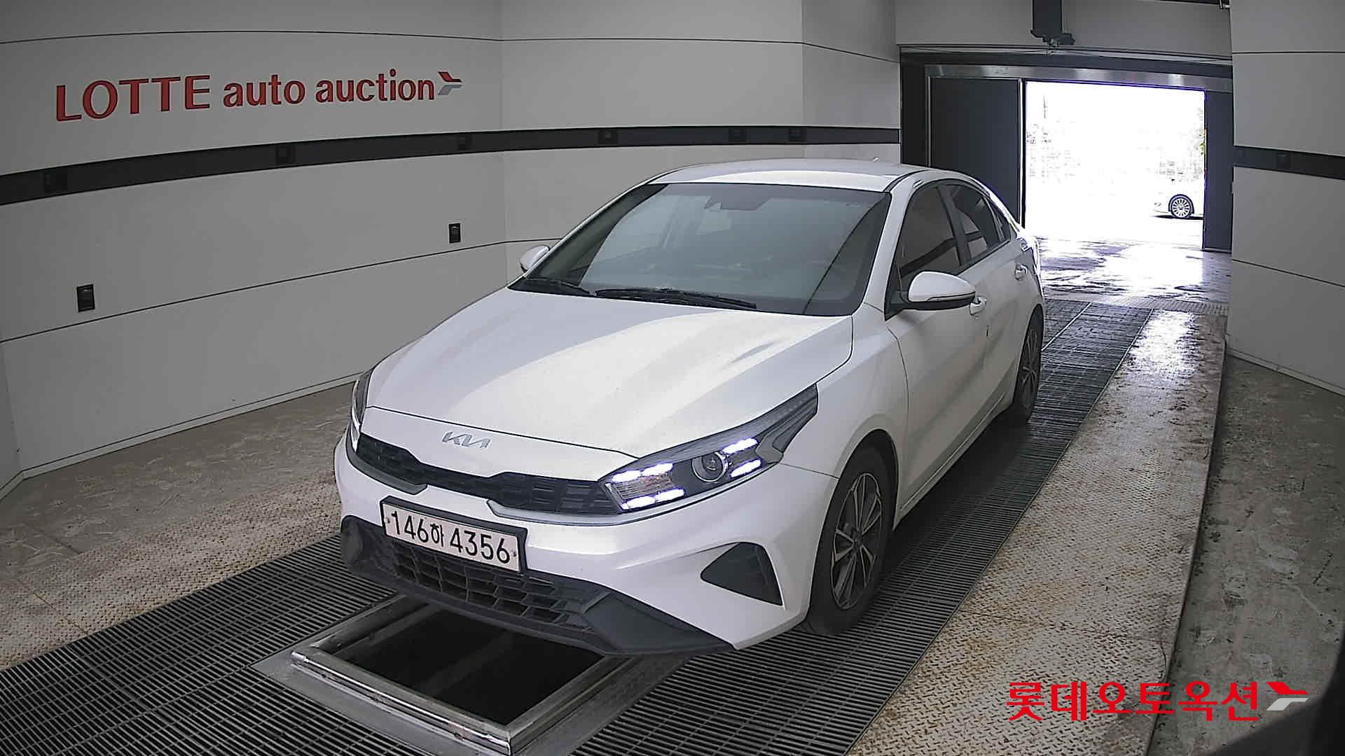 Kia K3 2022 - Image 10