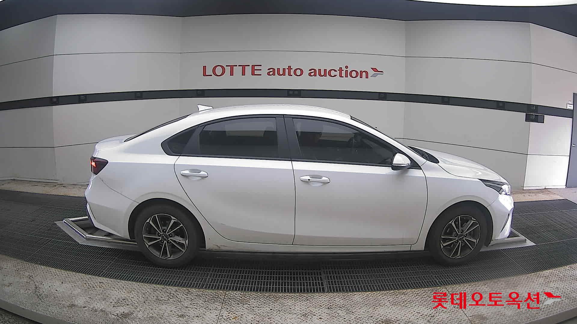 Kia K3 2022 - Image 21