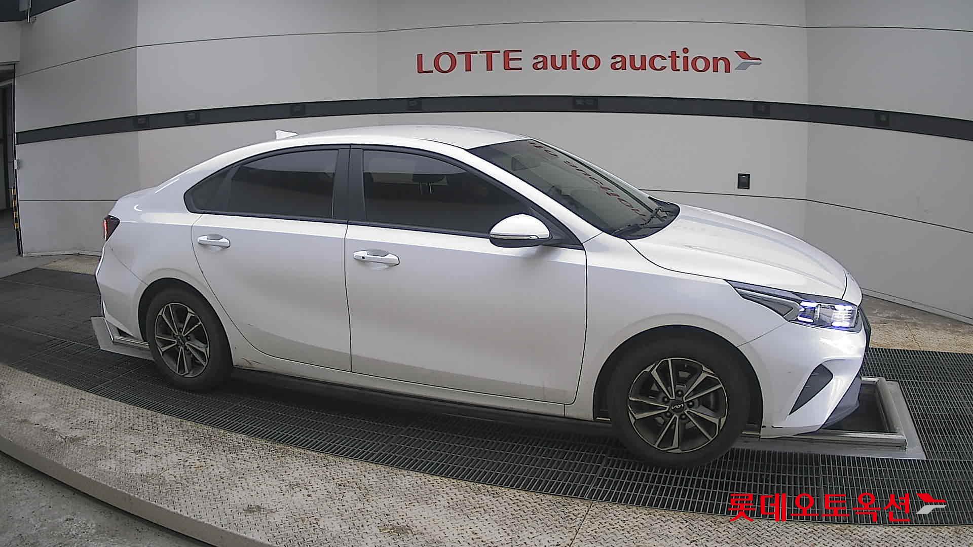 Kia K3 2022 - Image 22