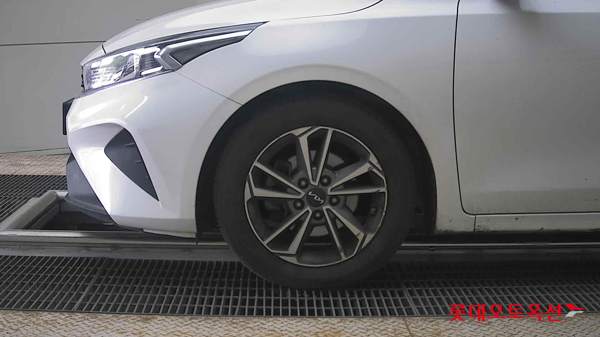 Kia K3 2022 - Image 25