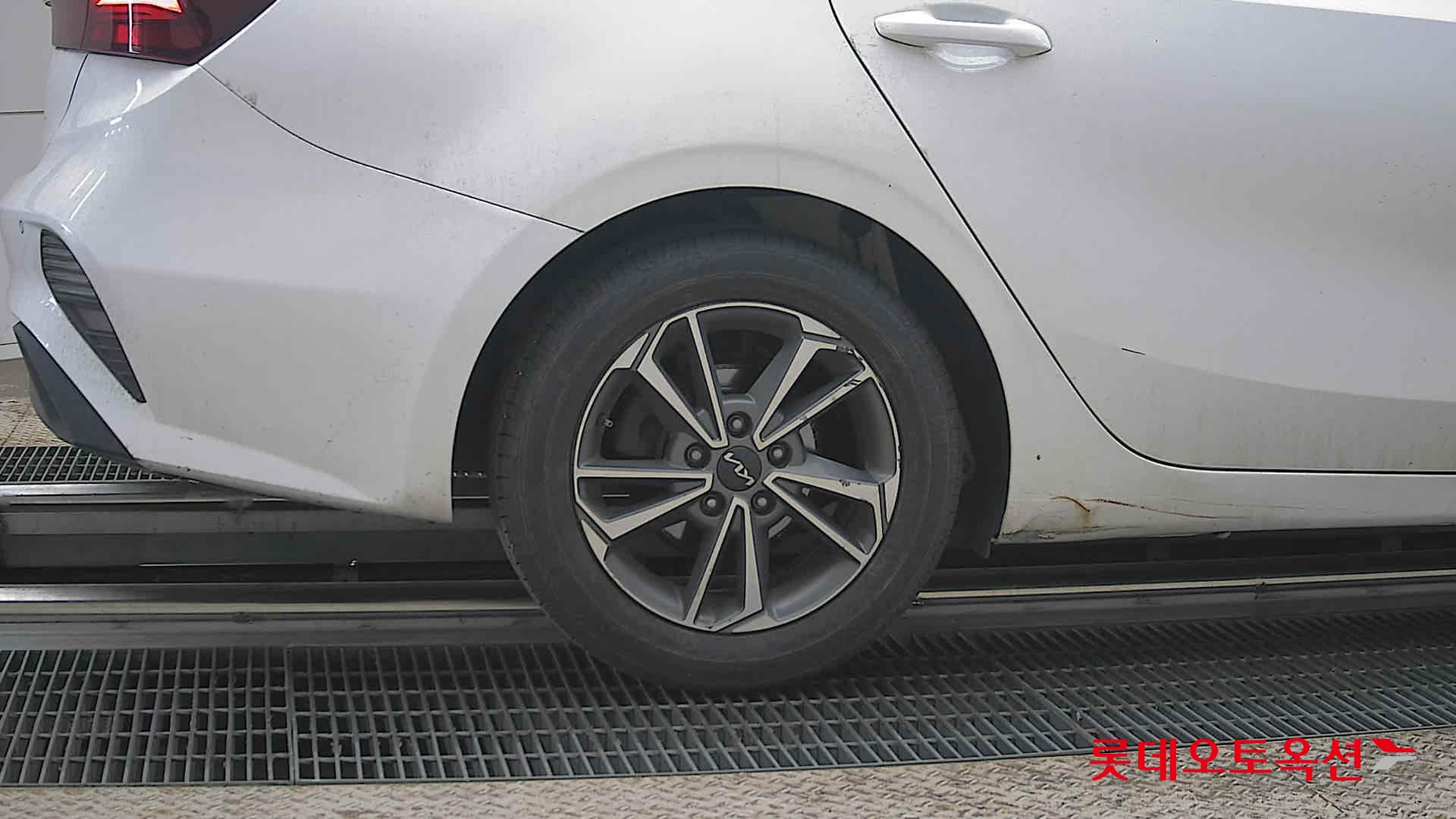 Kia K3 2022 - Image 28