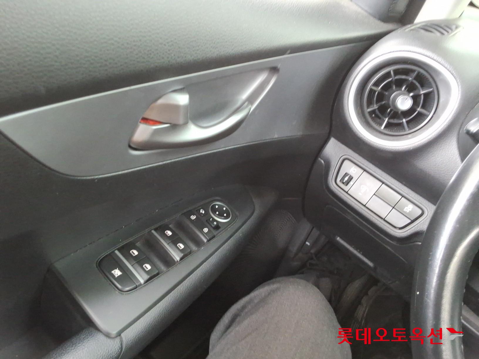 Kia K3 2022 - Image 29