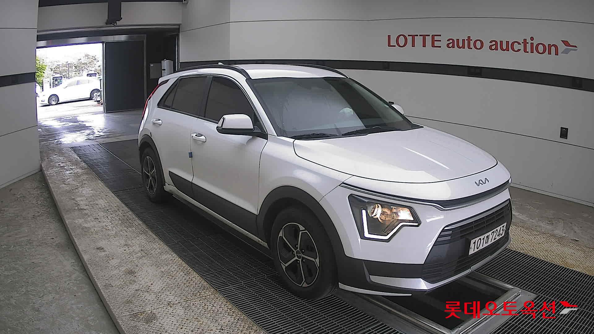 كيا نيرو 2022 - صورة 6