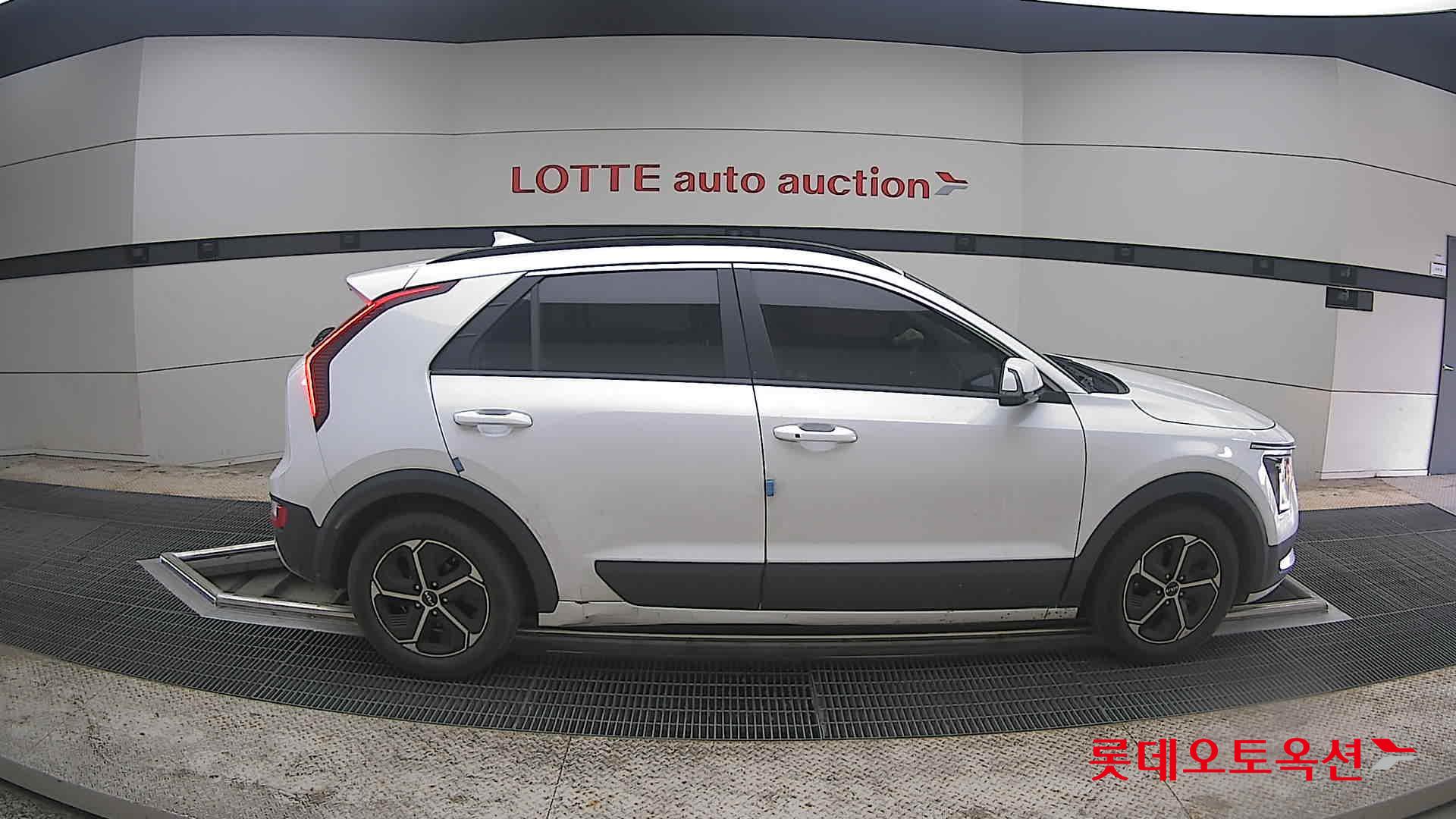 كيا نيرو 2022 - صورة 21