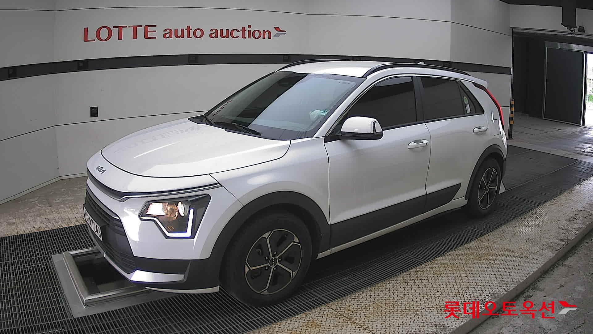 كيا نيرو 2022 - صورة 11