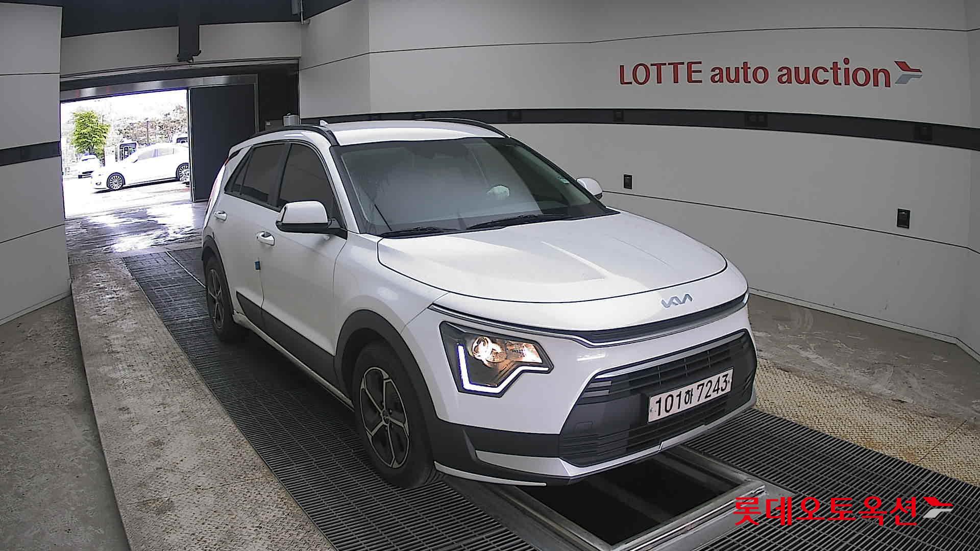 كيا نيرو 2022 - صورة 24