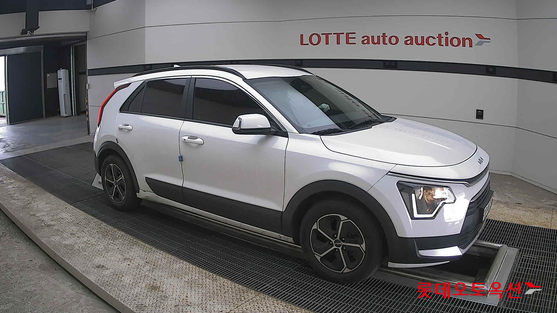 كيا نيرو 2022 - صورة 23