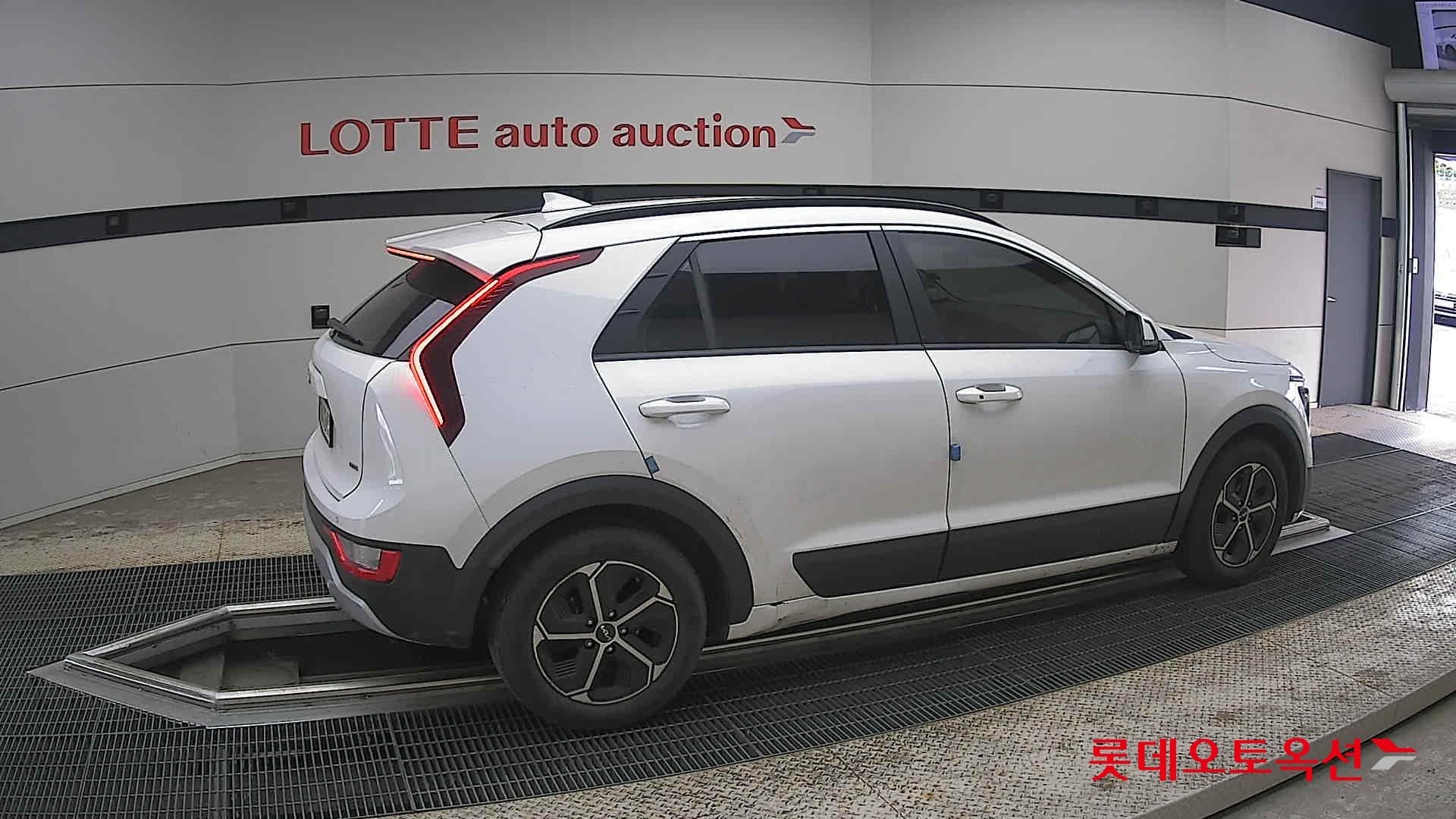 كيا نيرو 2022 - صورة 20