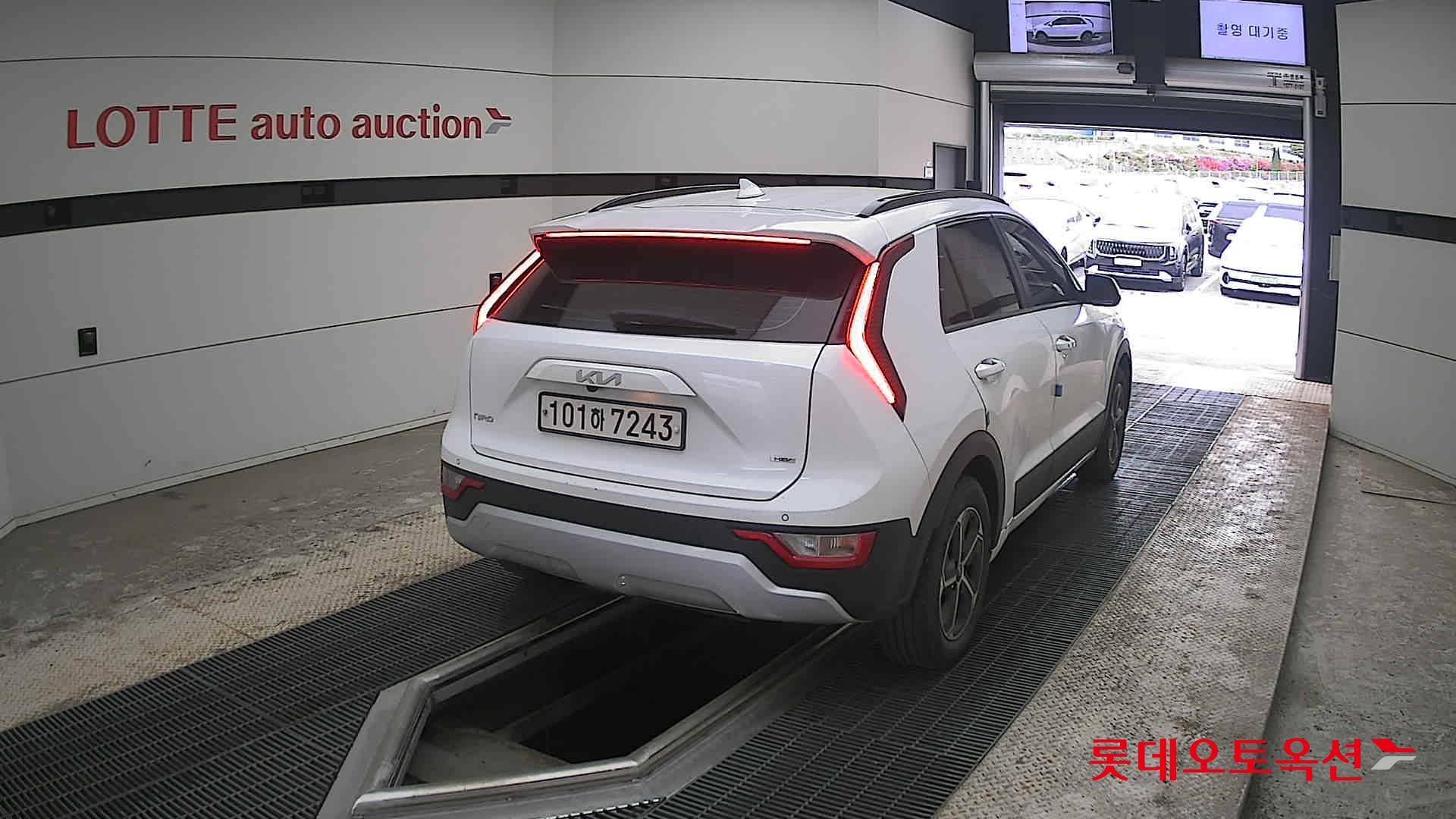 كيا نيرو 2022 - صورة 18