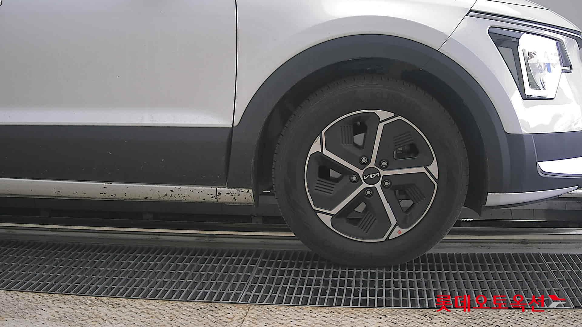 كيا نيرو 2022 - صورة 27