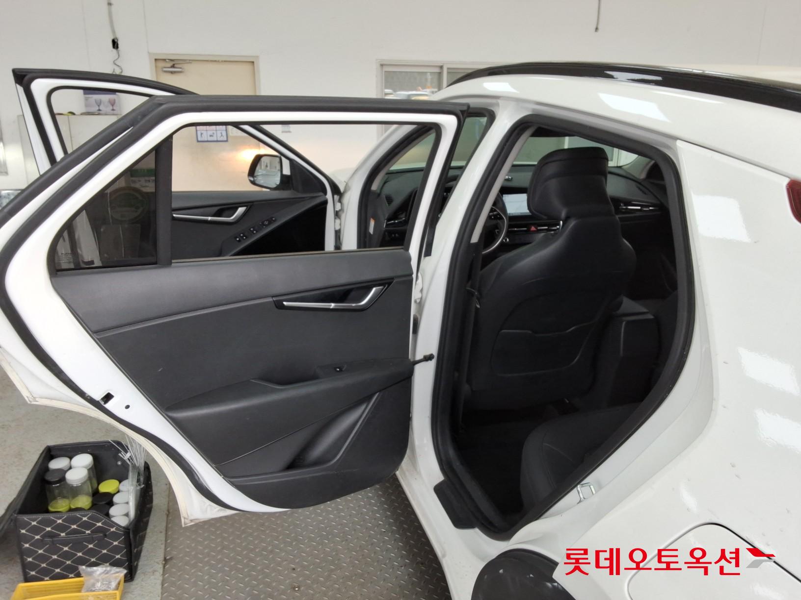 كيا نيرو 2022 - صورة 37