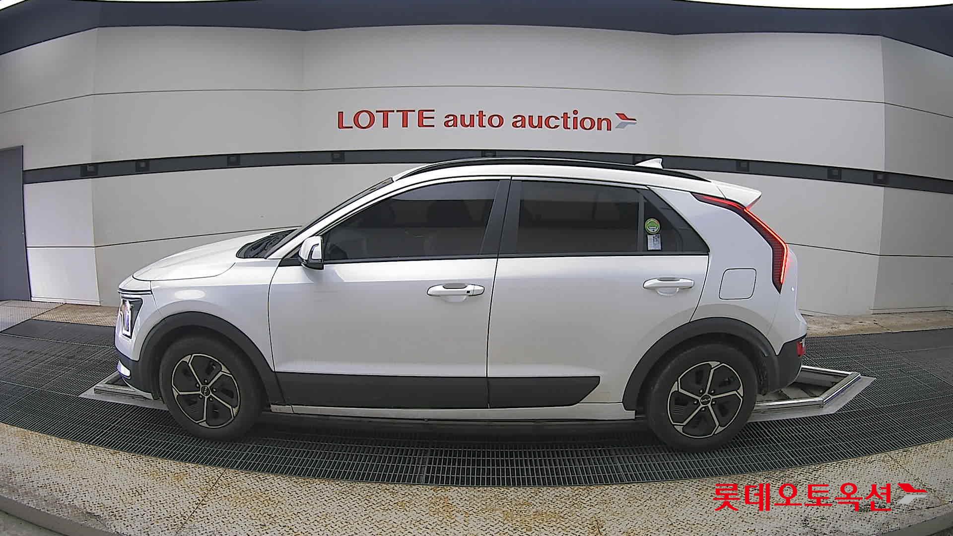 كيا نيرو 2022 - صورة 13