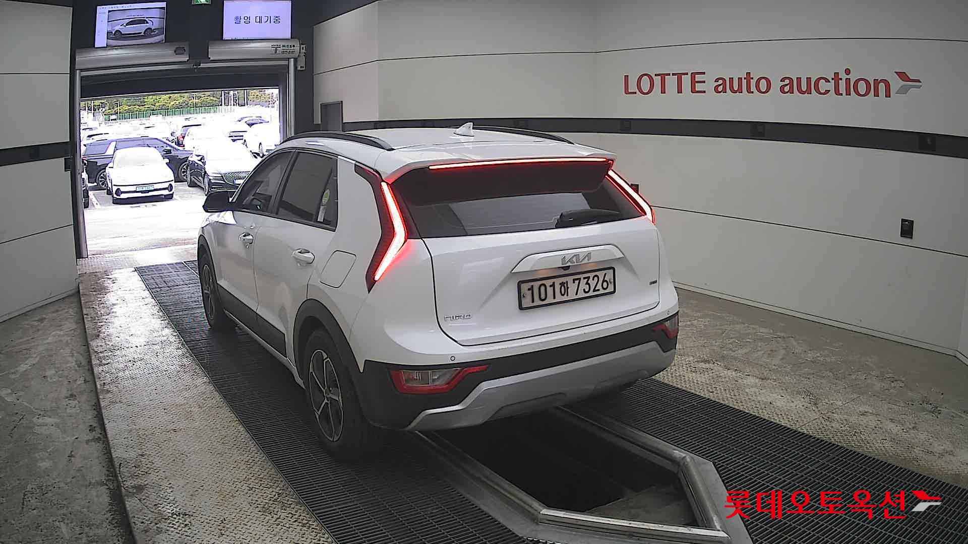 كيا نيرو 2022 - صورة 16