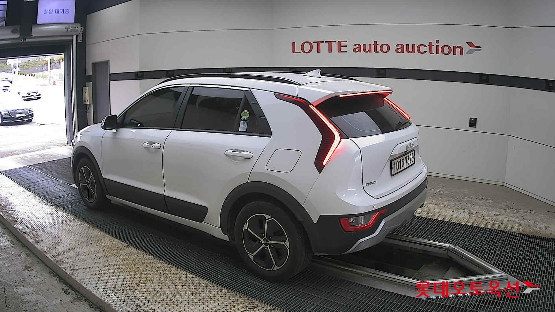 كيا نيرو 2022 - صورة 15