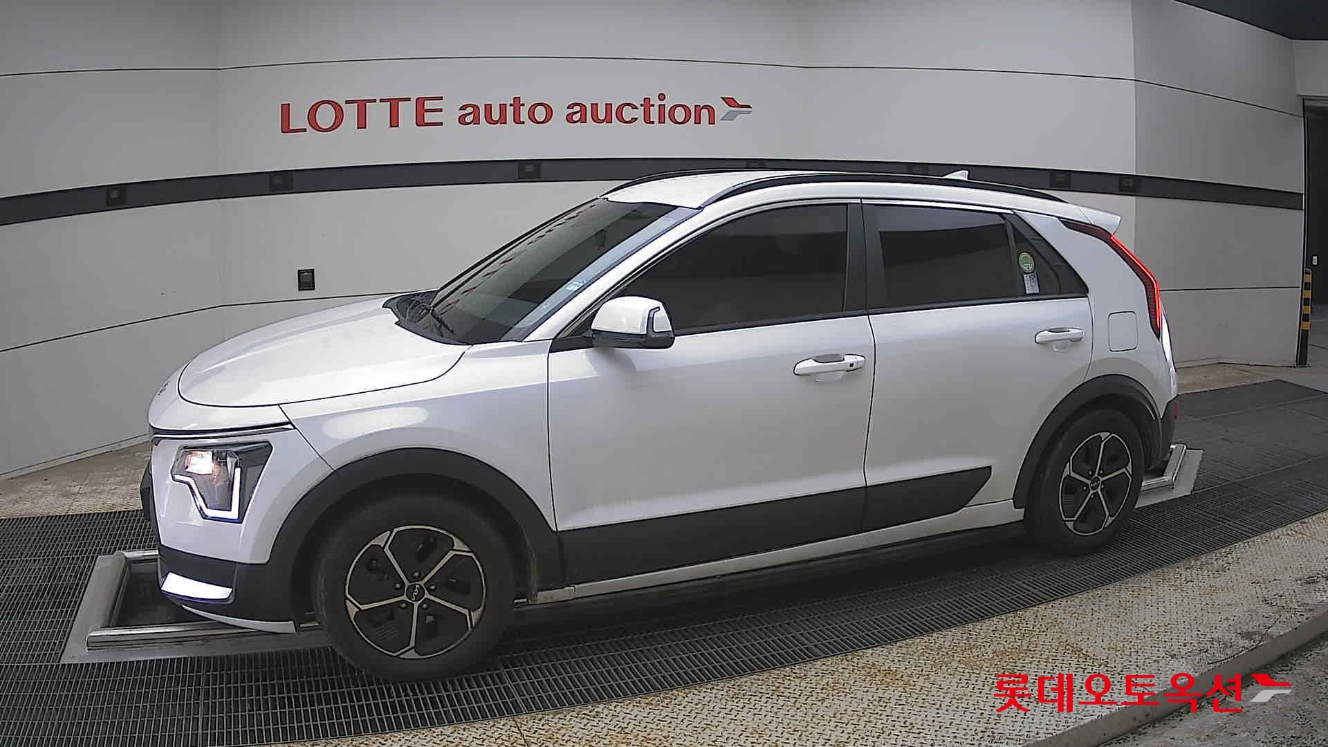 كيا نيرو 2022 - صورة 12