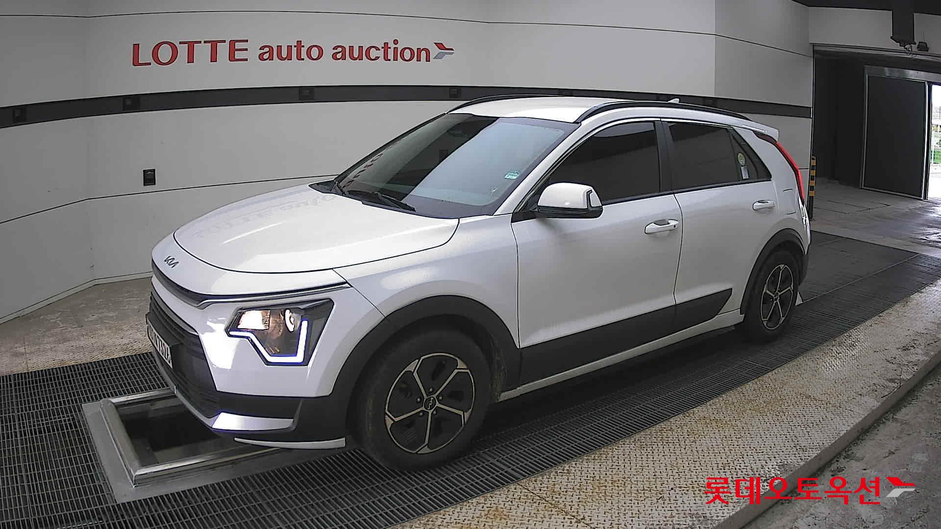 كيا نيرو 2022 - صورة 11