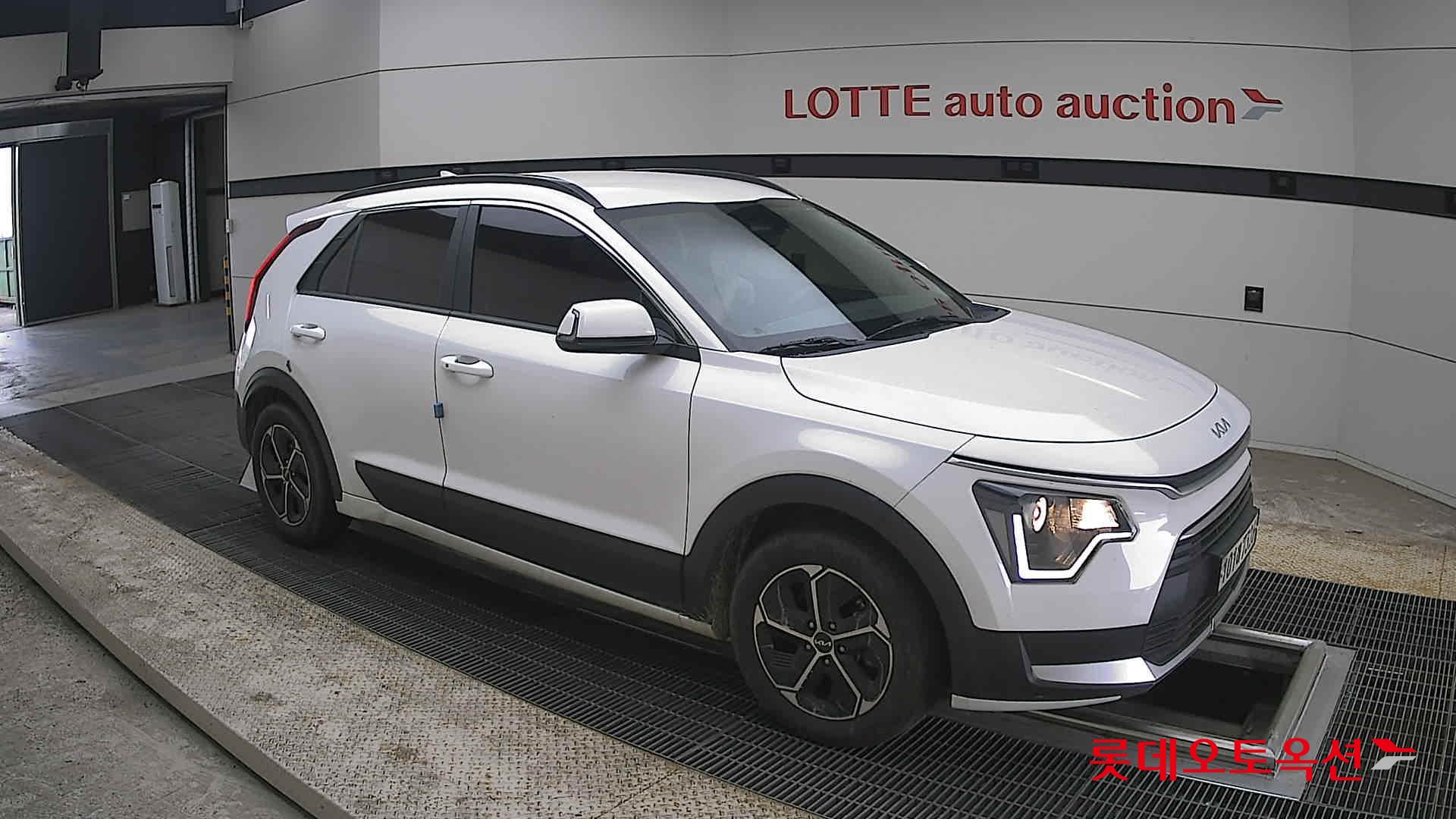 كيا نيرو 2022 - صورة 23