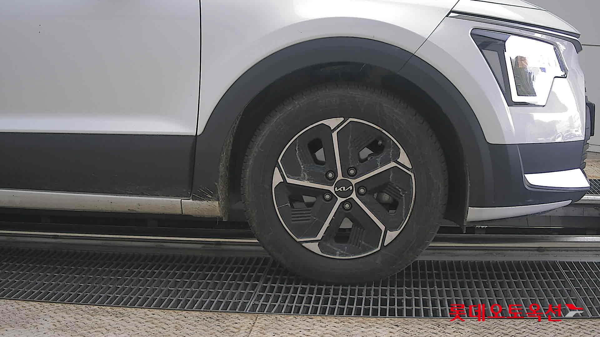 كيا نيرو 2022 - صورة 27