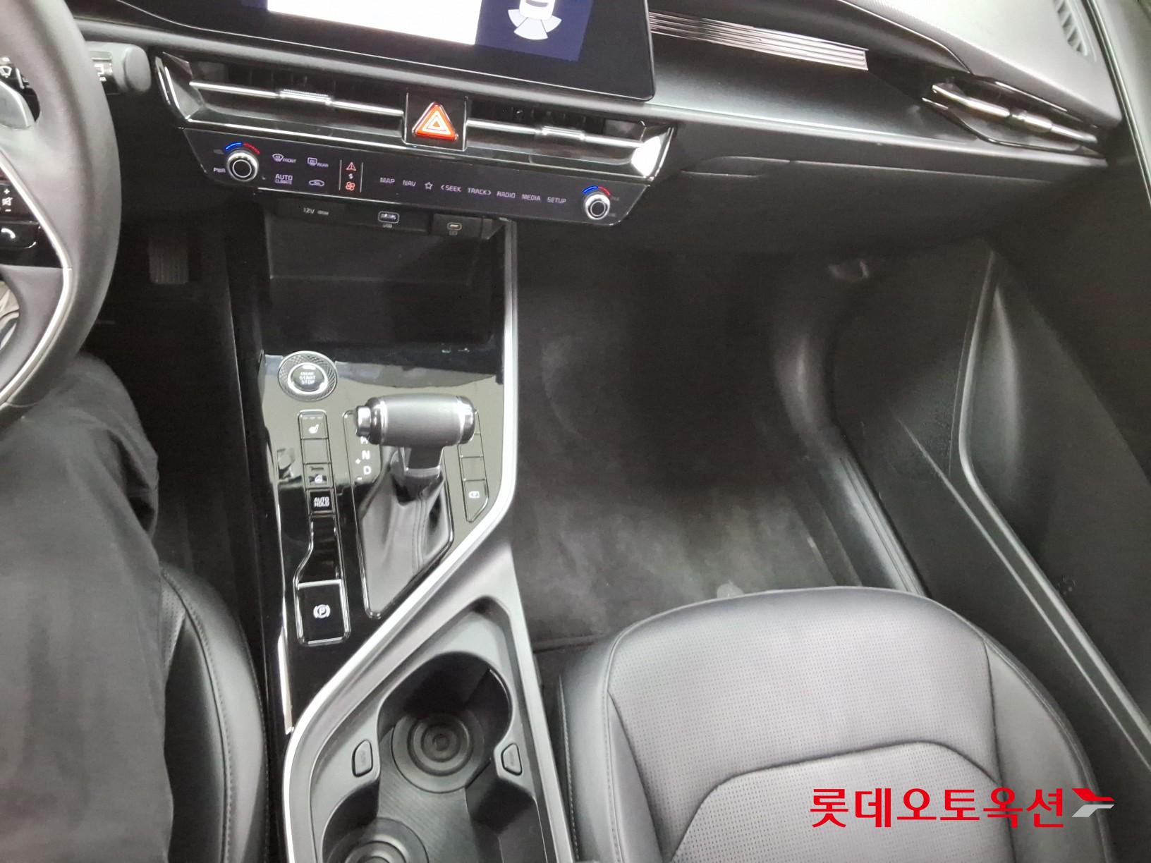 كيا نيرو 2022 - صورة 35