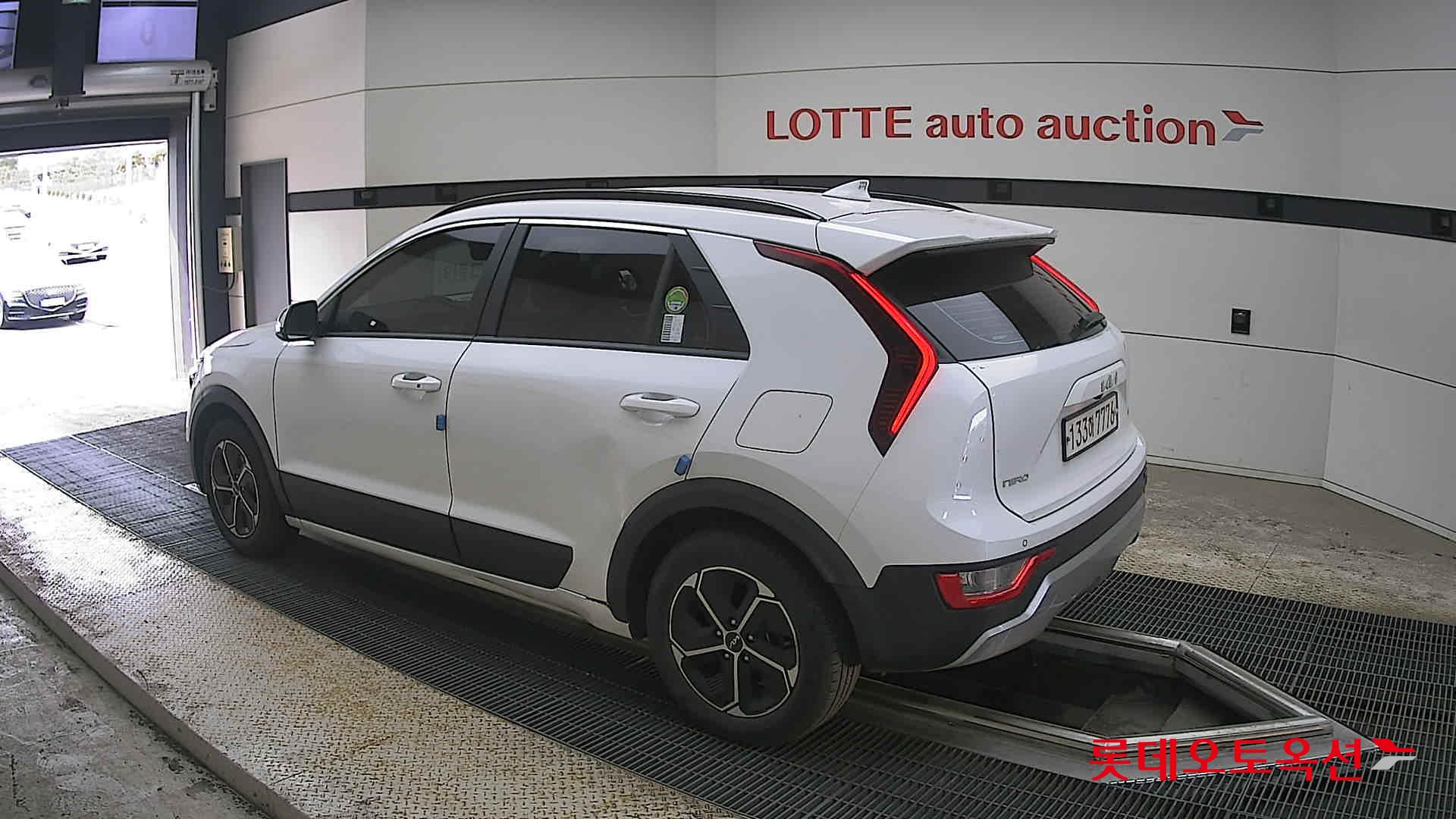 كيا نيرو 2022 - صورة 15