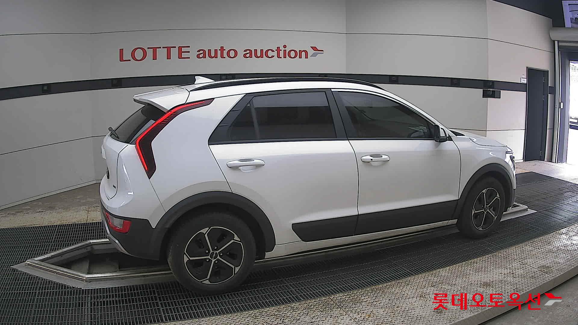 كيا نيرو 2022 - صورة 20