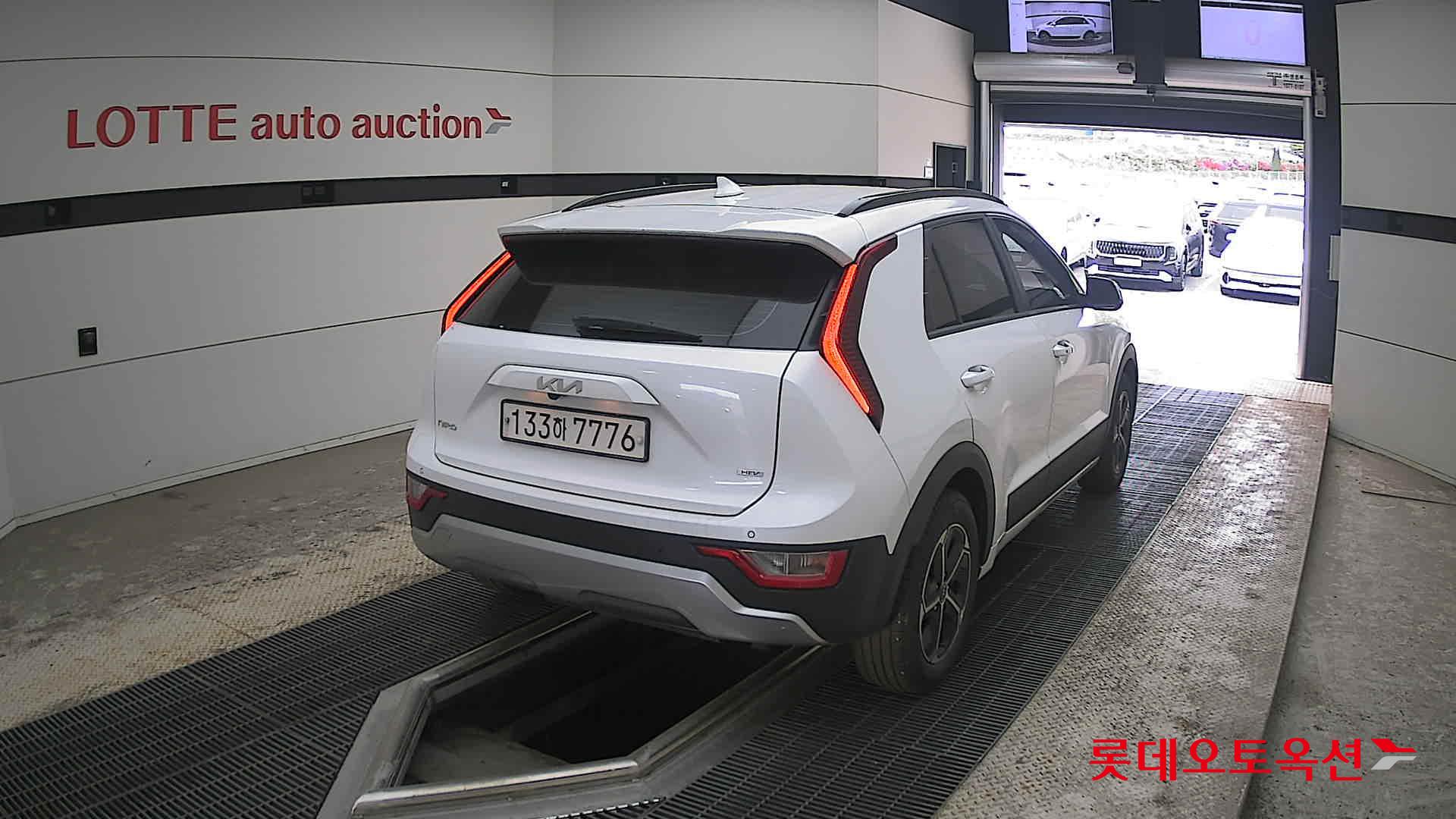 كيا نيرو 2022 - صورة 18