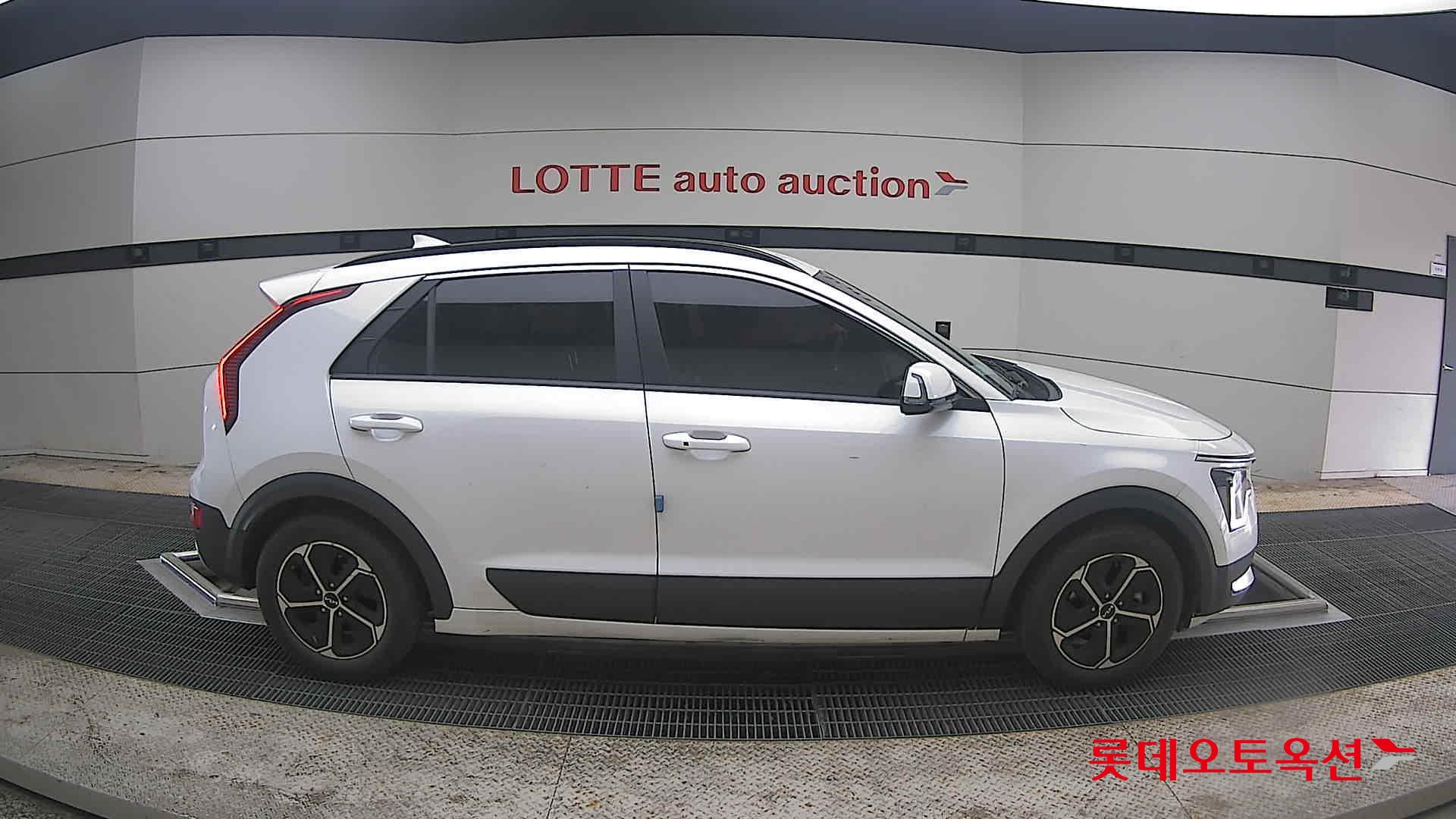 كيا نيرو 2022 - صورة 21