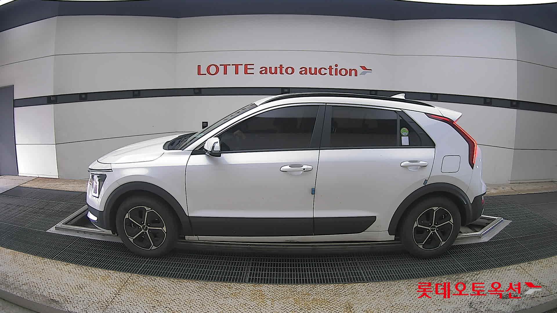 كيا نيرو 2022 - صورة 13